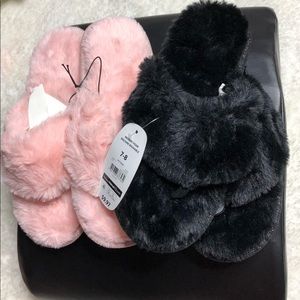 NWT2 Pair Women’s Secret Treasure Memory Foam Slip-on Slippers Sz 7-8 Blk & Pink